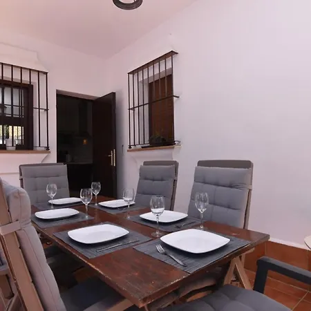 Villa Entrepinos 2 *
